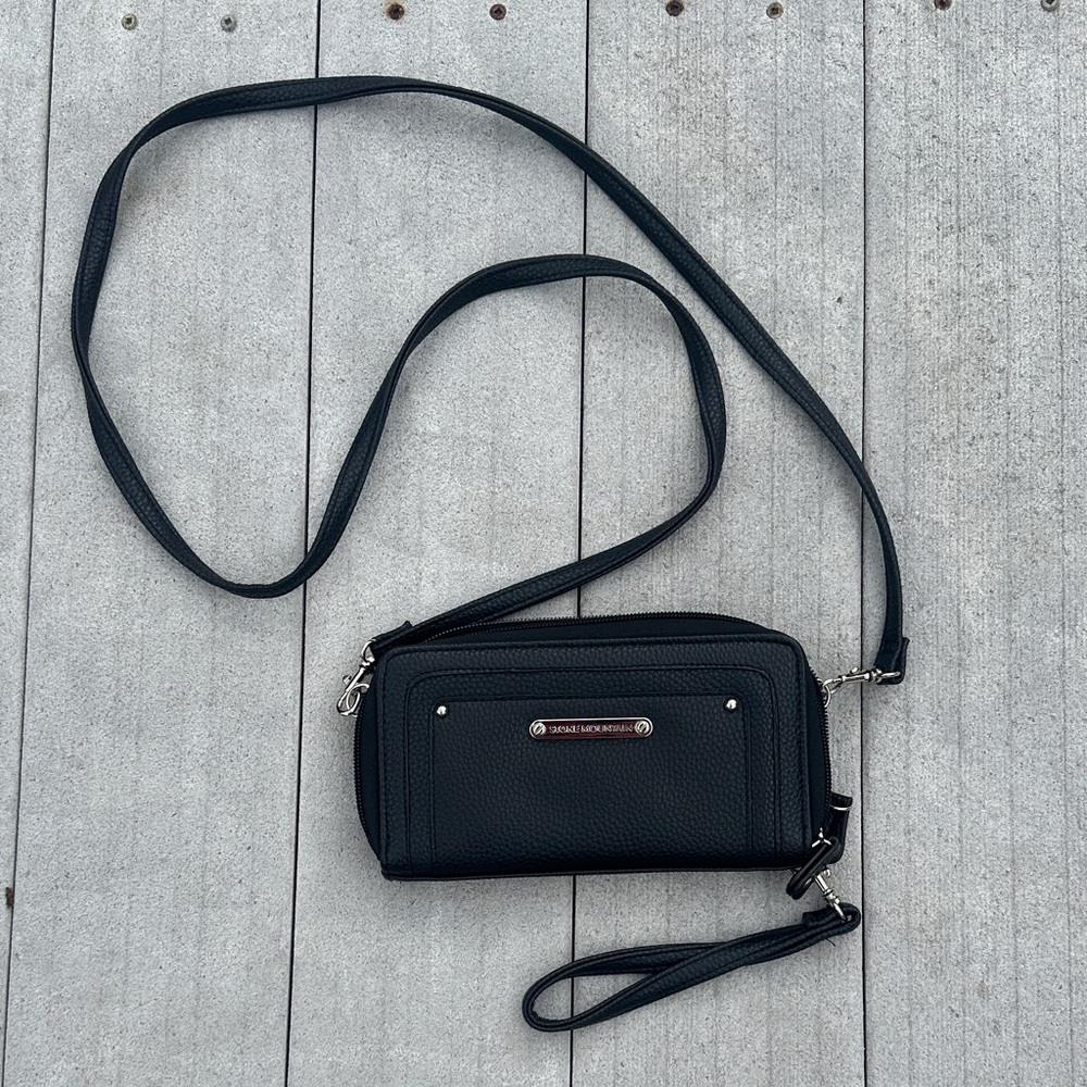 Stone Mountain Accessories Black Crossbody Bag